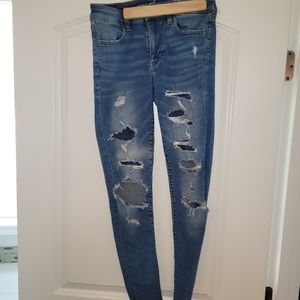Distressed American Eagle skinny jeans